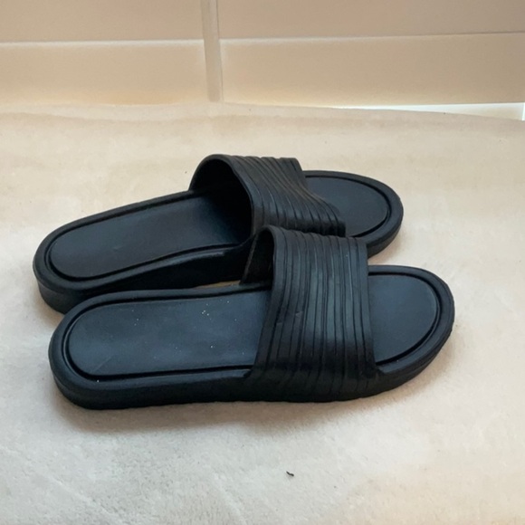 Men's Black Slide Sandals - Picture 3 of 9